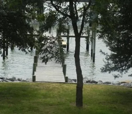 Villa Little Bay Getaway With Private Pier